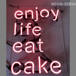 Logo Enjoy life neon szklany